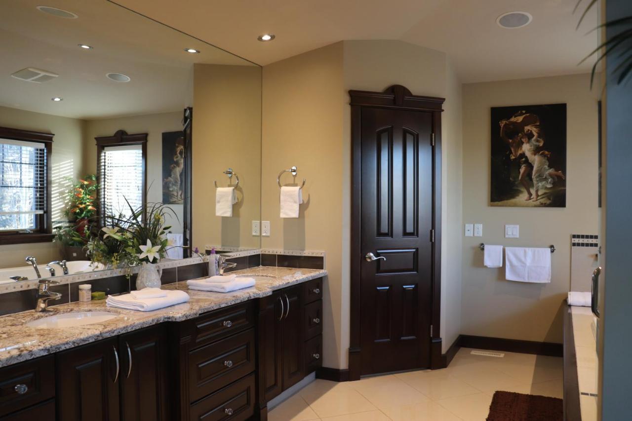 Westmount River Inn YYC Buitenkant foto