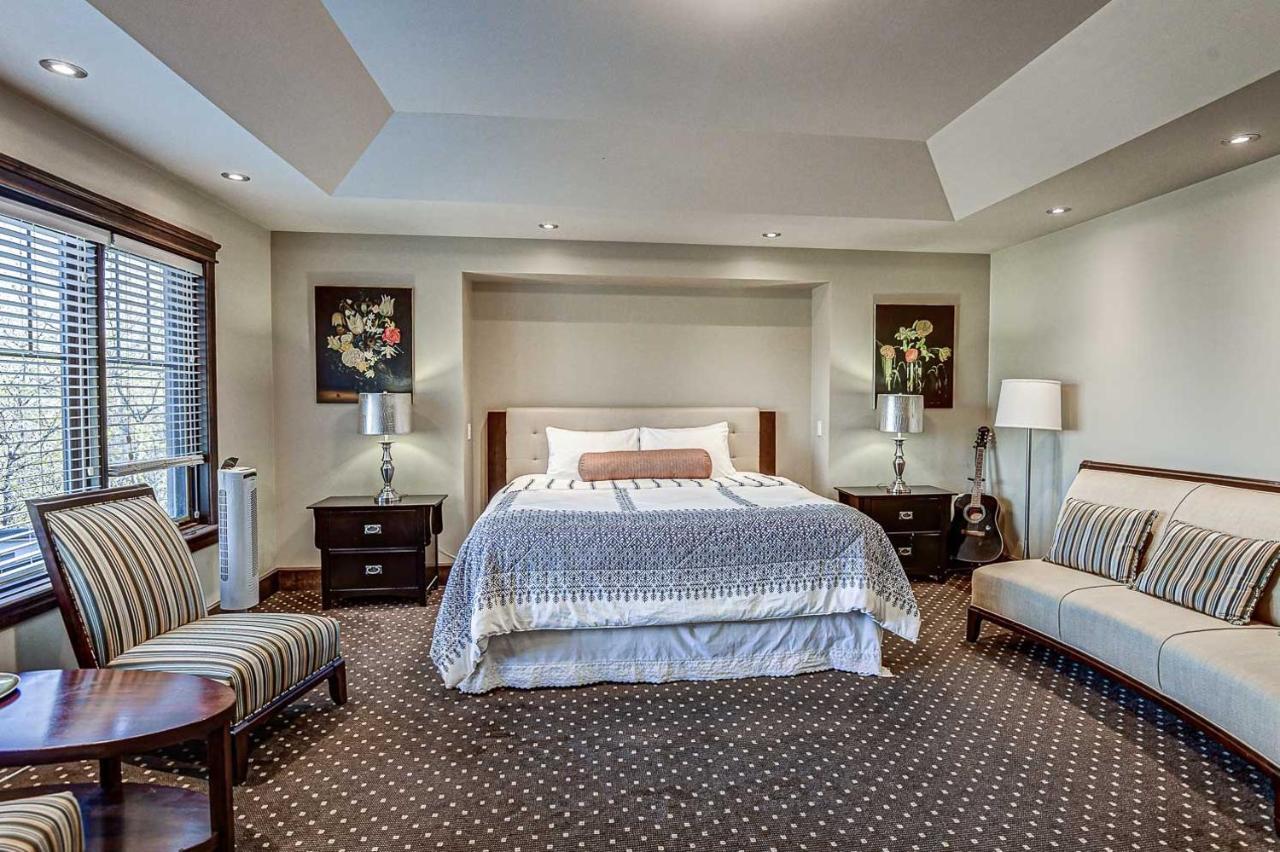 Westmount River Inn YYC Buitenkant foto
